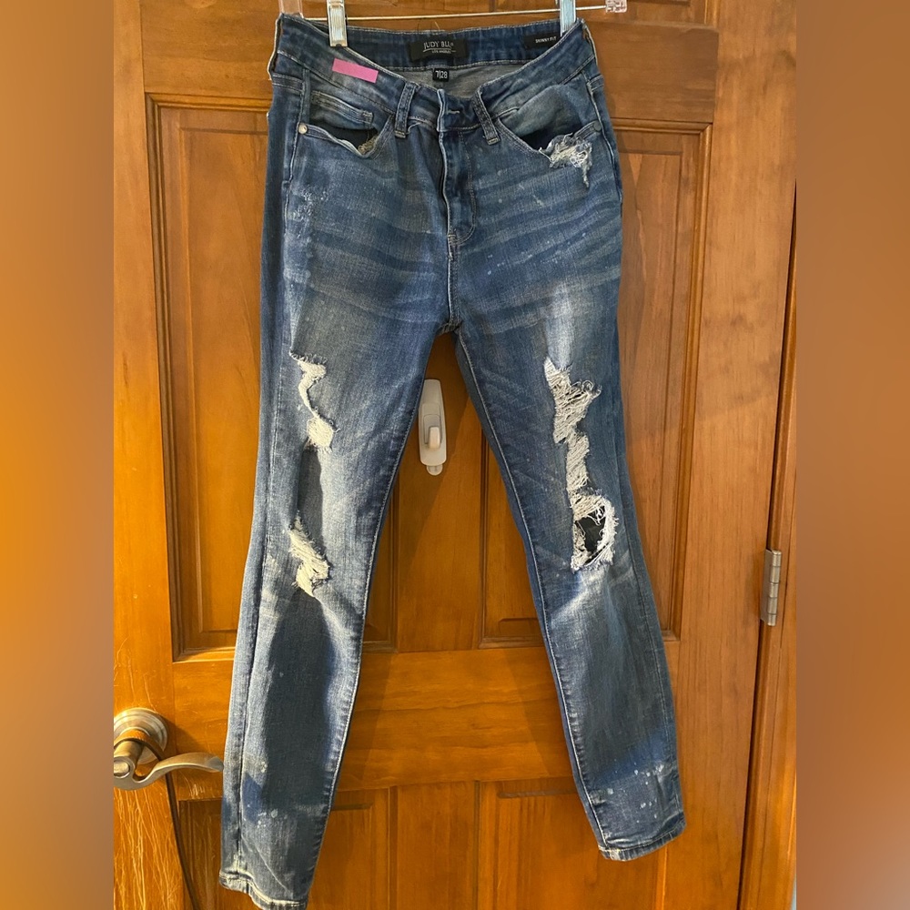 Judy blue distressed skinny jeans